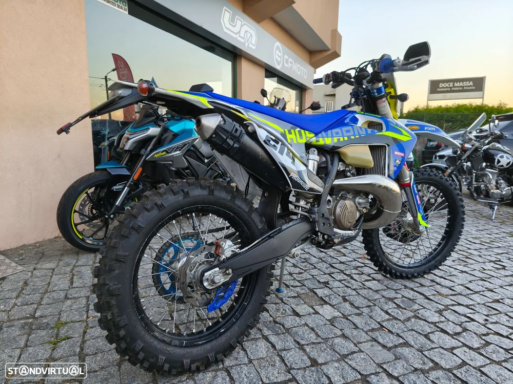 Husqvarna TE 300 TPI Rockstar - 3