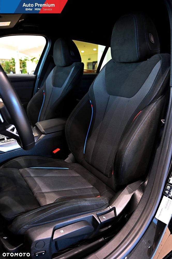 BMW Seria 3 330i Touring xDrive - 16