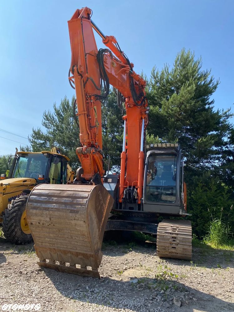 Hitachi ZX225USLC - 2