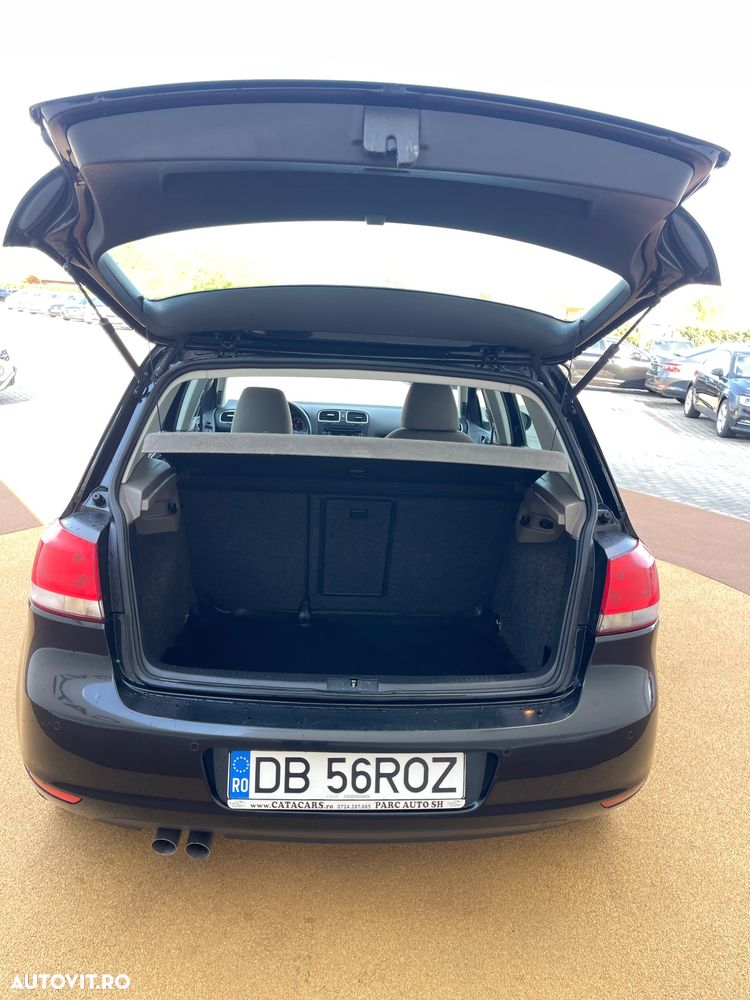 Volkswagen Golf - 28