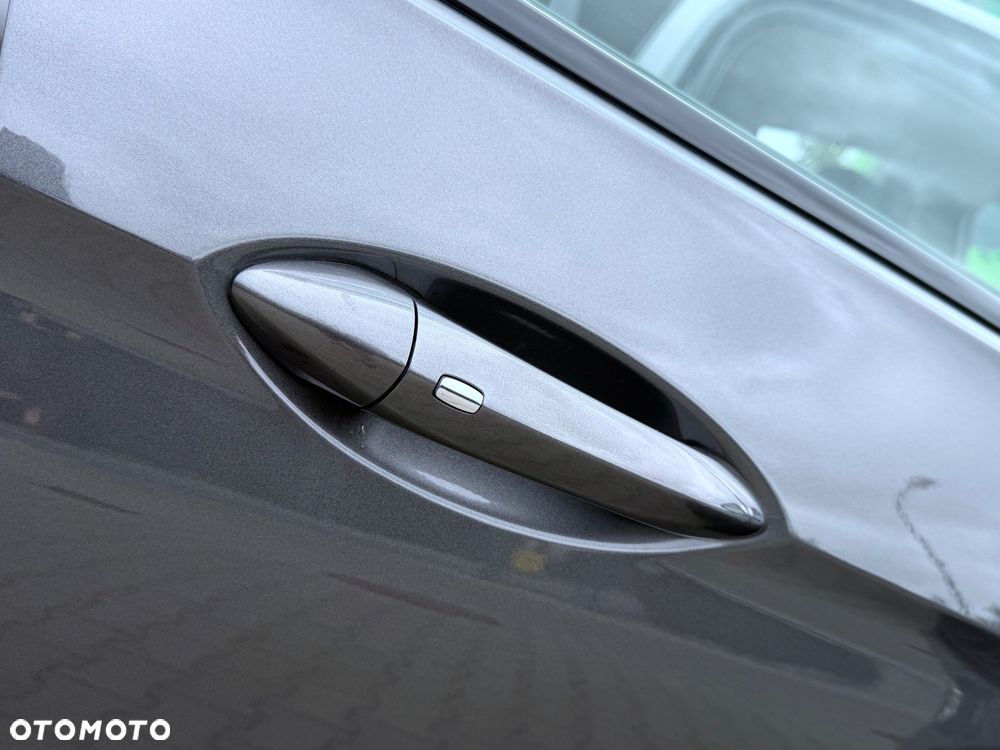 Opel Insignia - 19