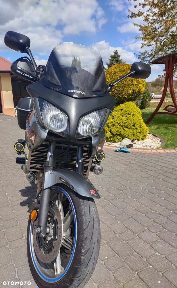 Honda CBF - 3