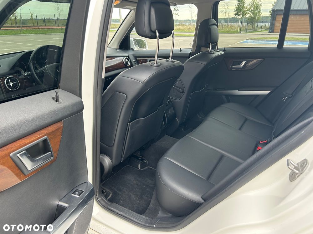 Mercedes-Benz GLK 350 4-Matic - 8