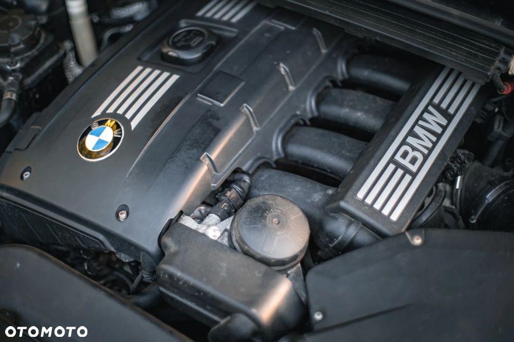 BMW Seria 3 325i - 17