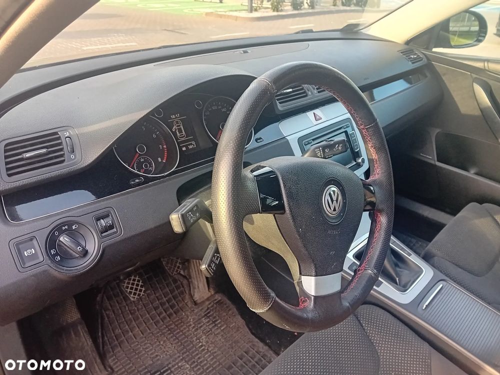Volkswagen Passat 1.8 TSI Comfortline - 9