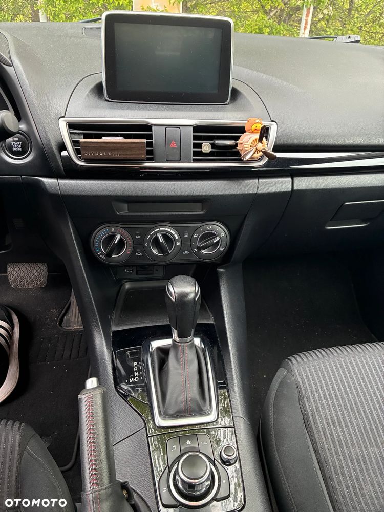 Mazda 3 - 8