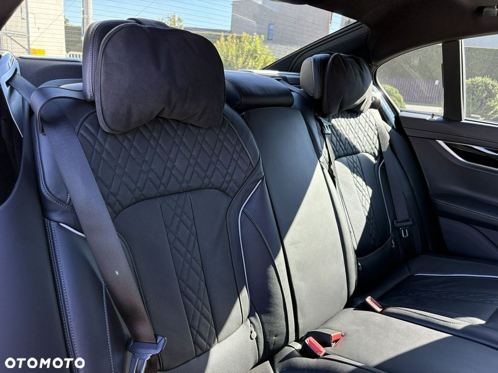 BMW Seria 7 - 22
