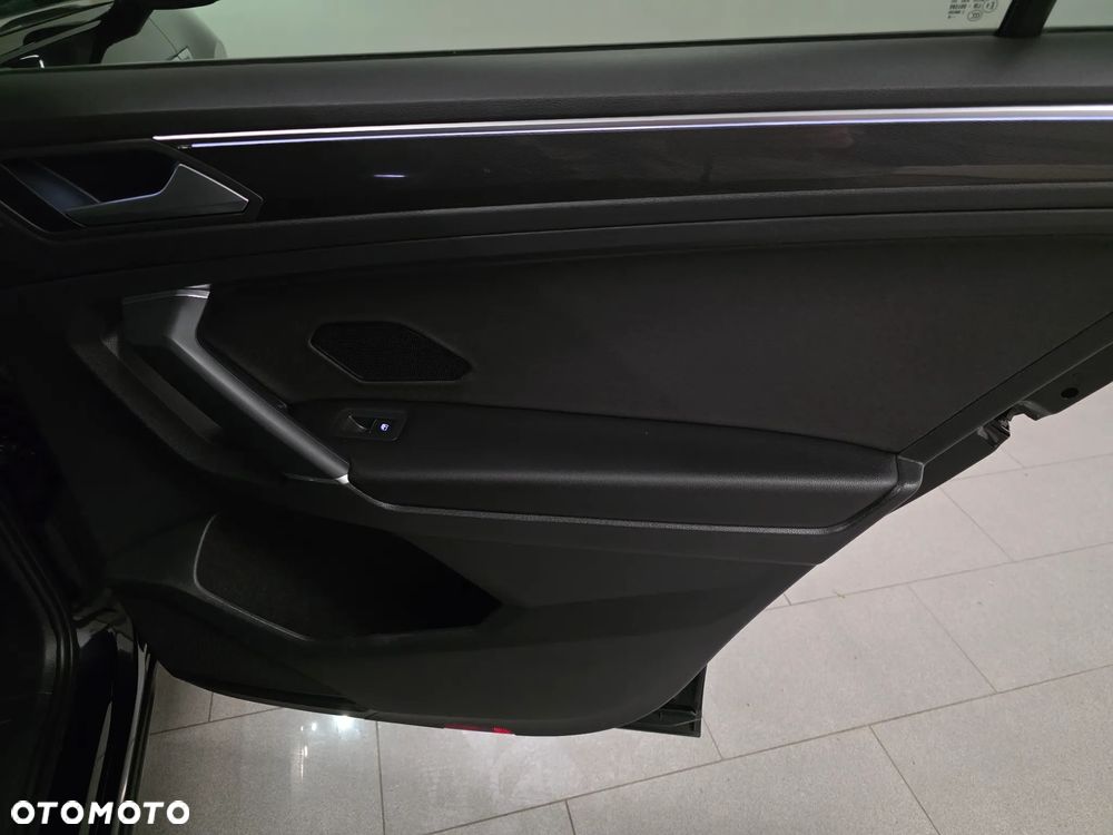 Volkswagen Tiguan Allspace 2.0 TDI SCR 4Motion DSG Highline - 25