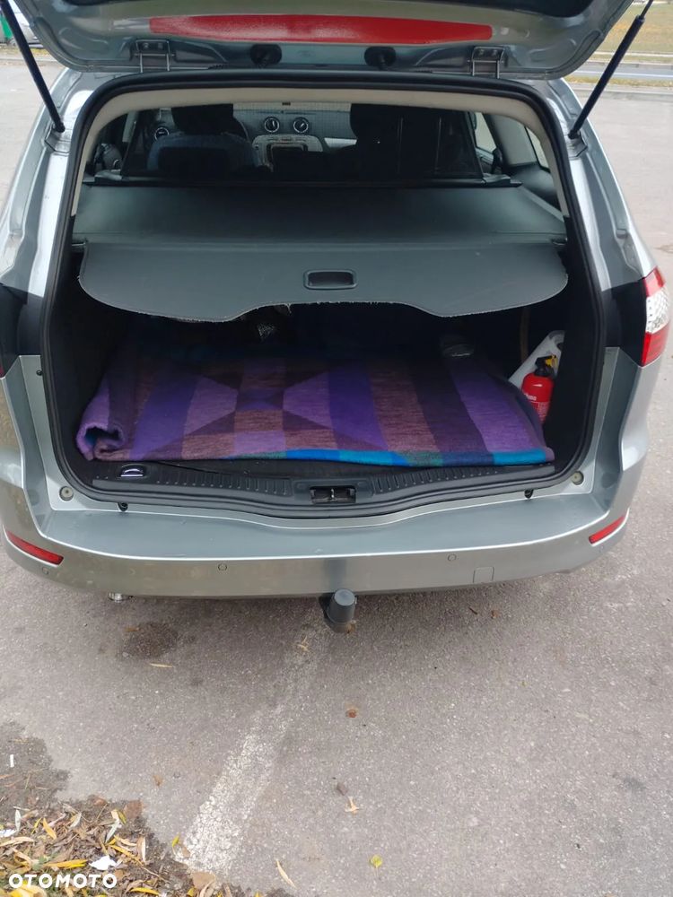 Ford Mondeo 2.0 TDCi Ambiente - 8