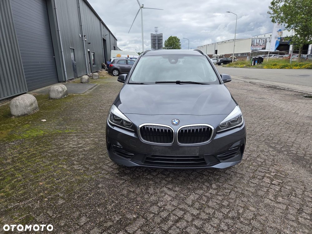 BMW Seria 2 216d GT Sport Line - 9