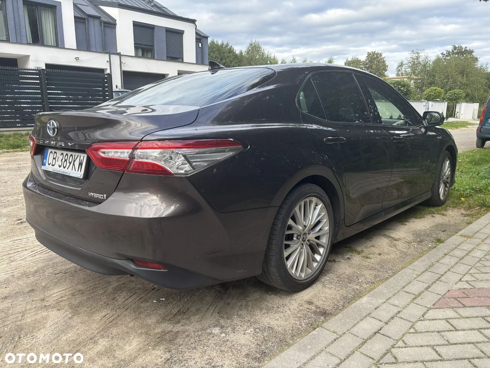 Toyota Camry 2.5 Hybrid Executive CVT - 3