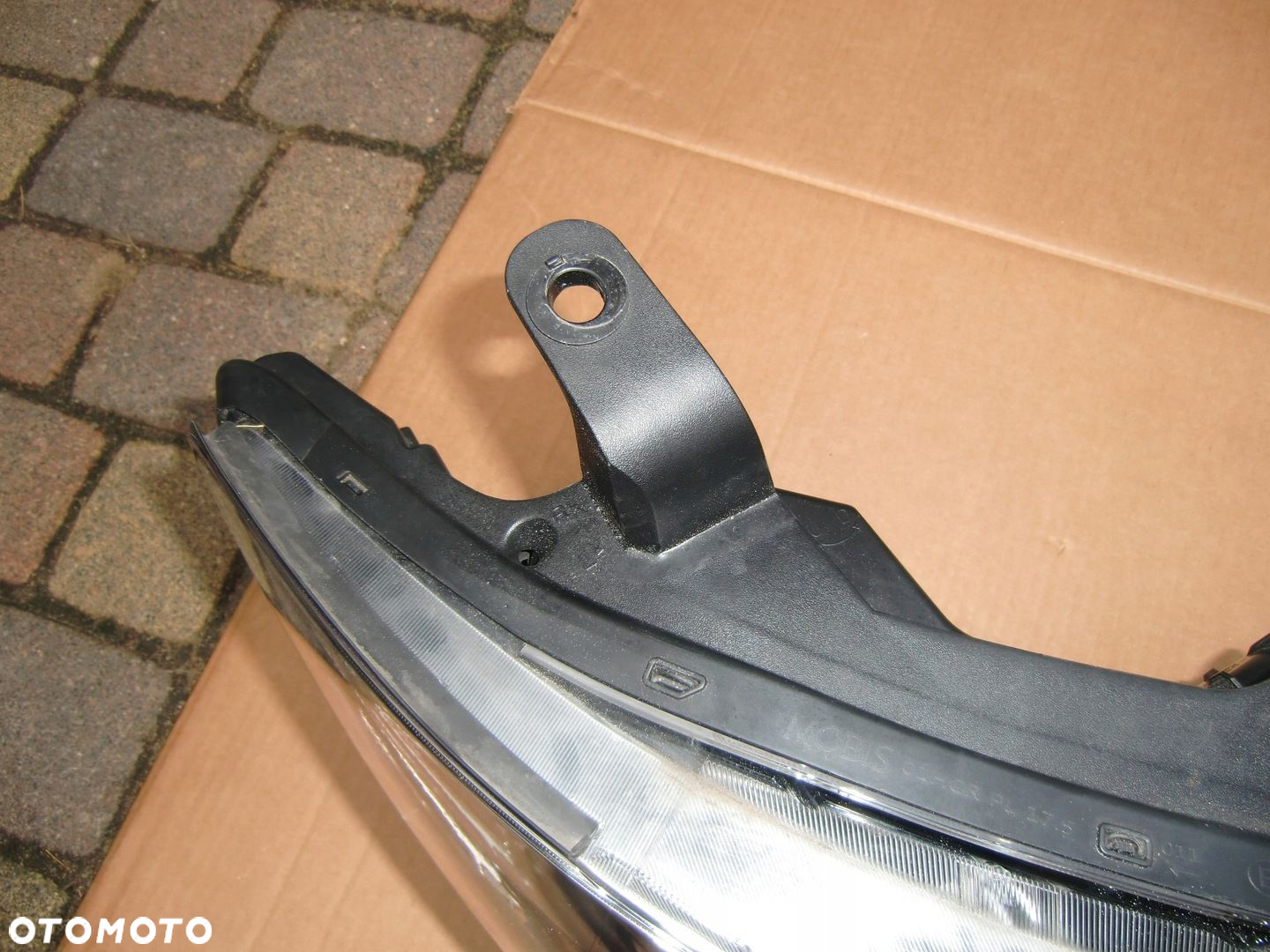 LAMPY PRAWA SOCZEWKA HYUNDAI H1 LIFT 92102 4H610 EUROP ŁADNA - 3