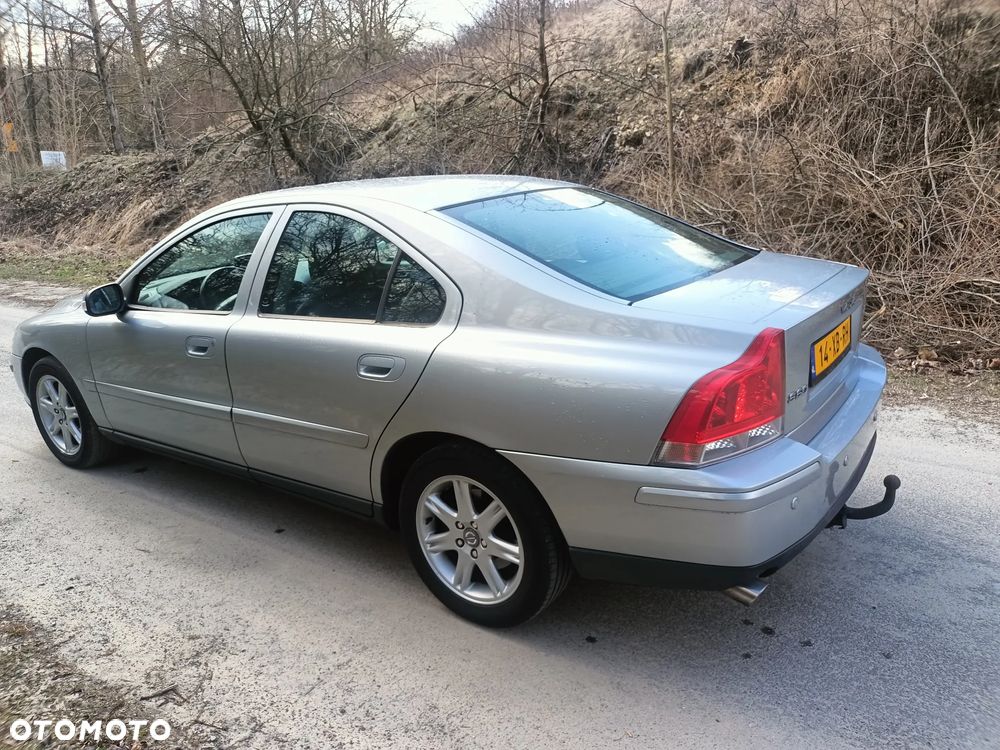 Volvo S60 2.0T Momentum - 6