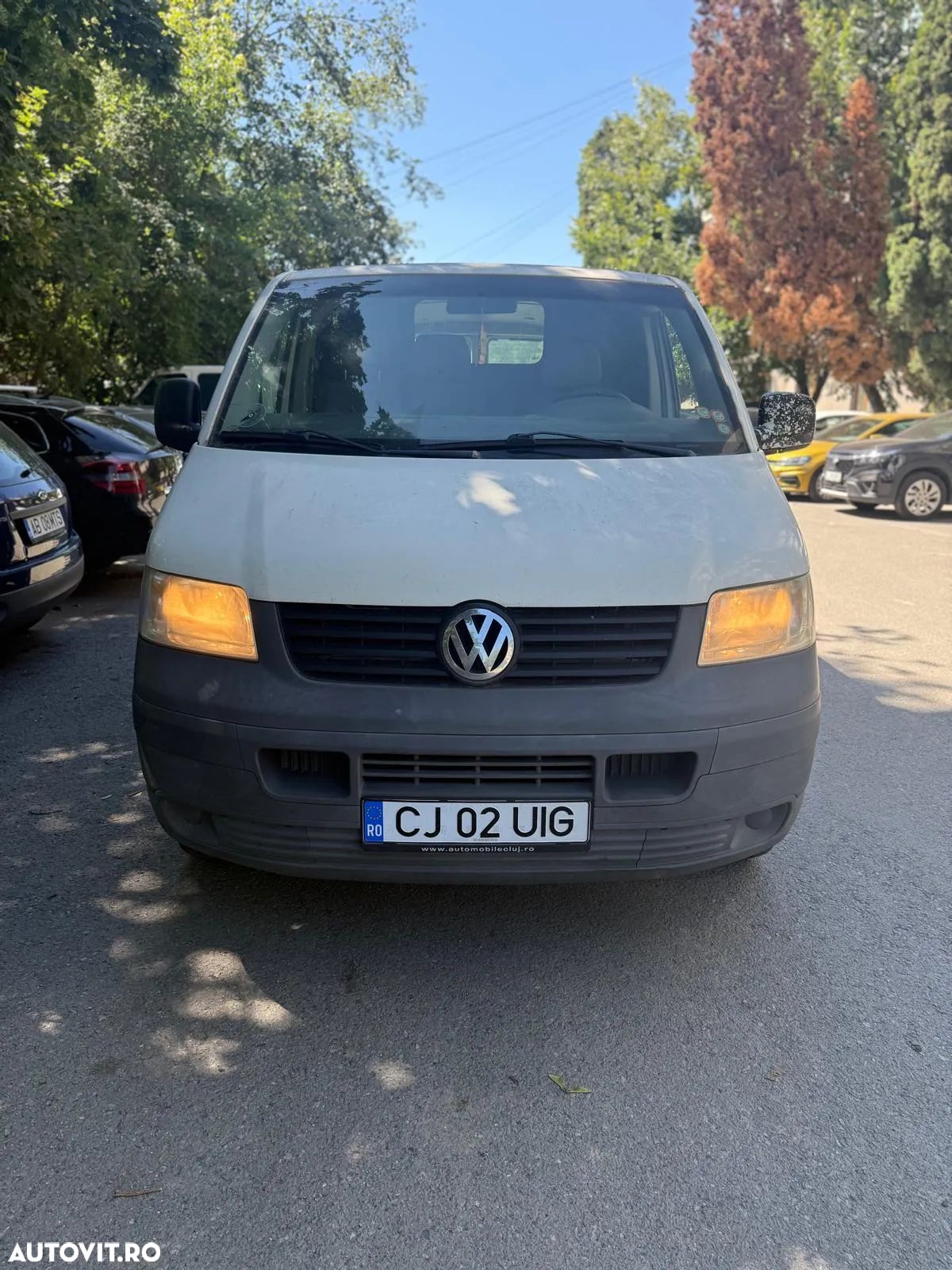 Volkswagen Transporter - 1