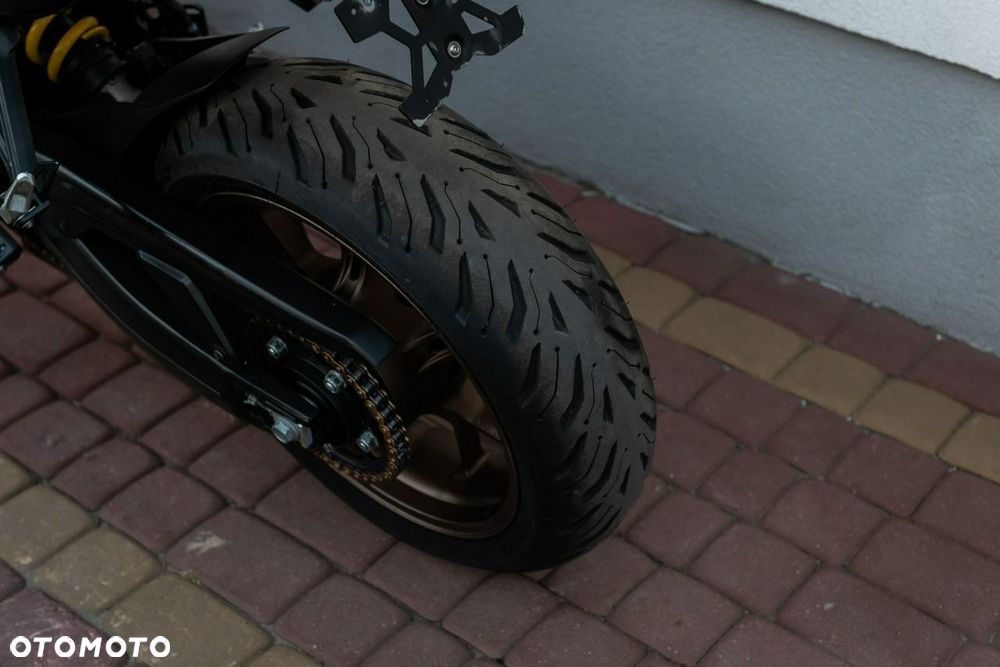 Honda CB - 9