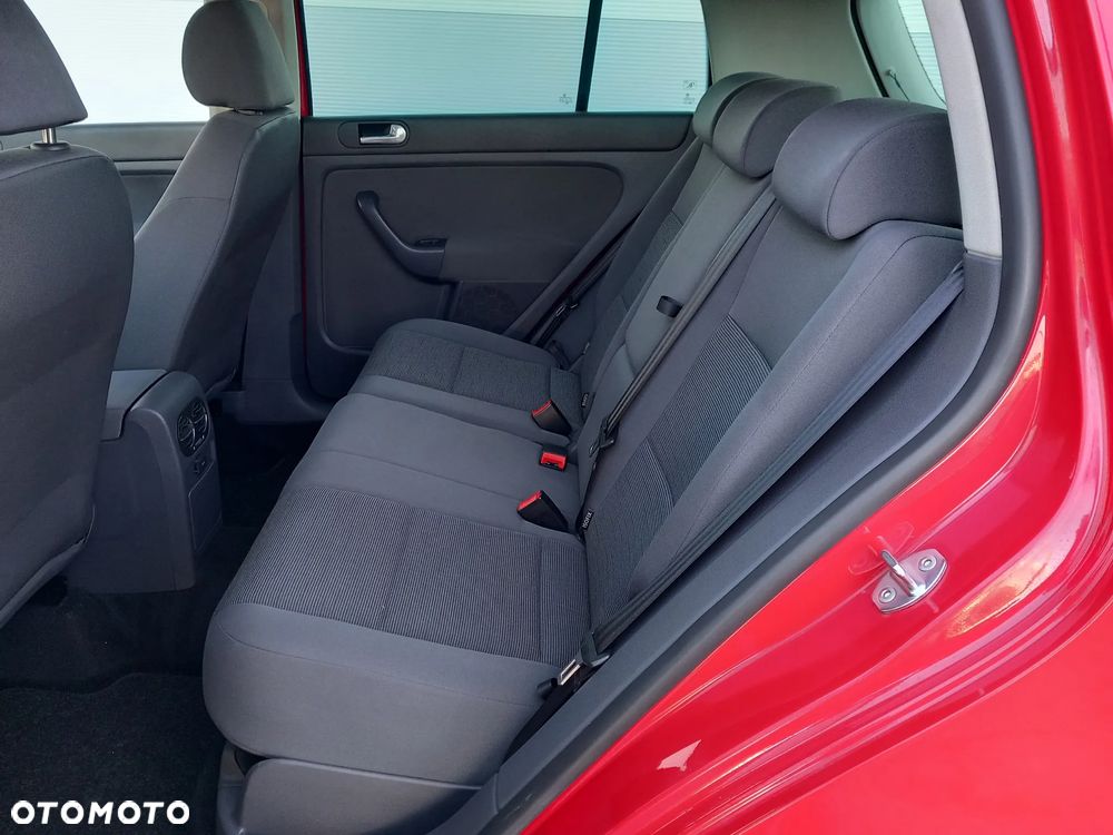 Volkswagen Golf Plus - 17