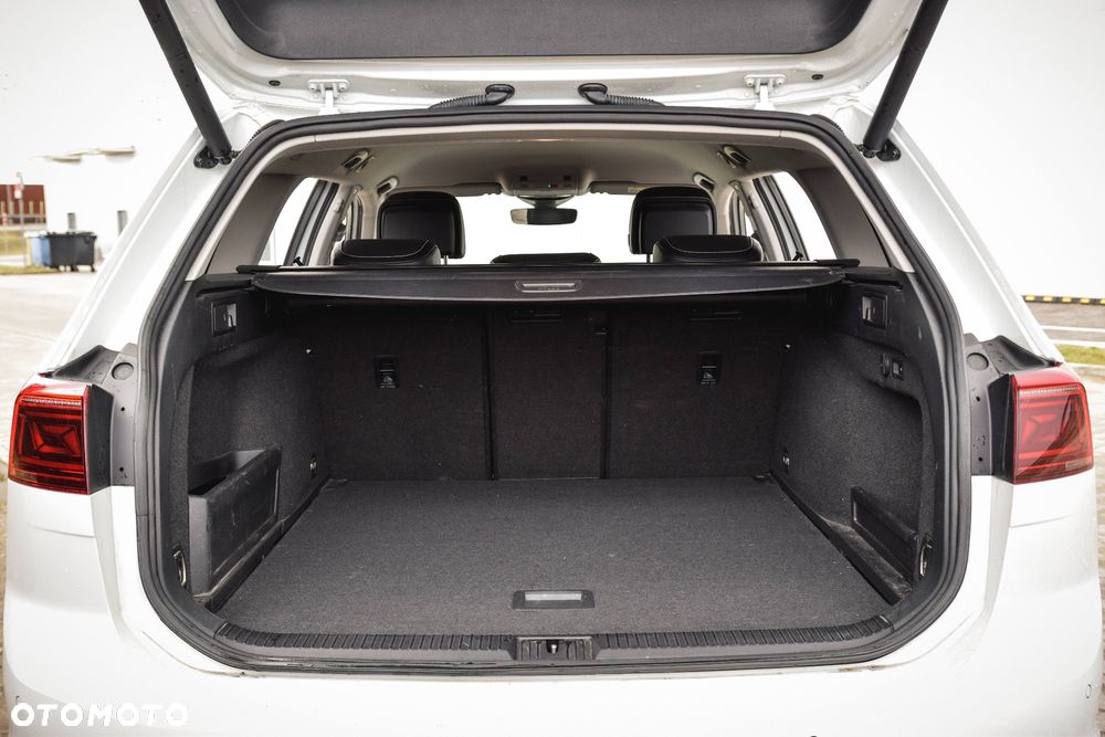 Volkswagen Passat Alltrack 2.0 TDI SCR 4Mot DSG - 12