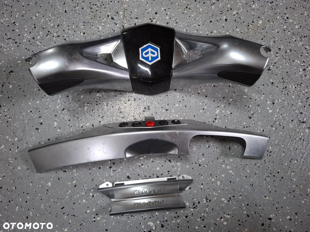 Piaggio X10 wypełnienie chrom listwa osłona panel 125 350 500 - 3