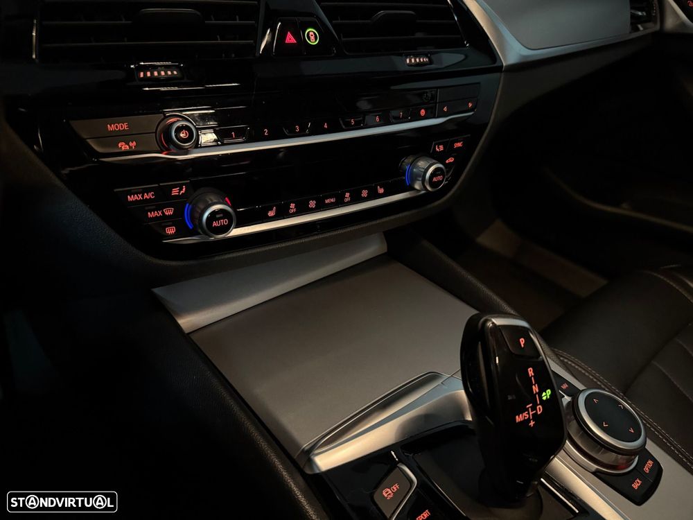 BMW 520 d Line Luxury Auto - 38