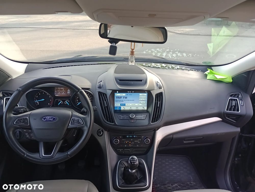 Ford Kuga 1.5 EcoBoost 2x4 Black & Silver - 8