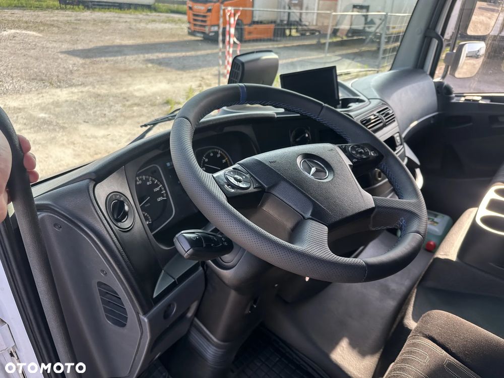 Mercedes-Benz Atego 1218 - 21
