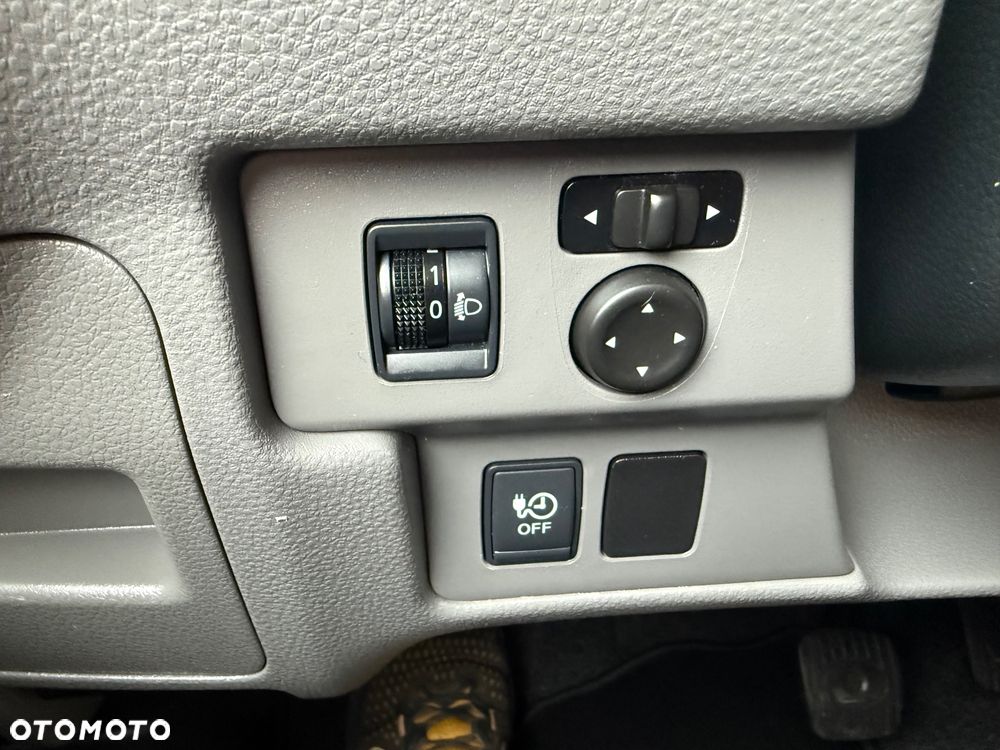 Nissan NV200 Evalia - 26