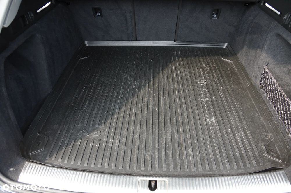 Audi A4 Avant 2.0 TDI S tronic - 35