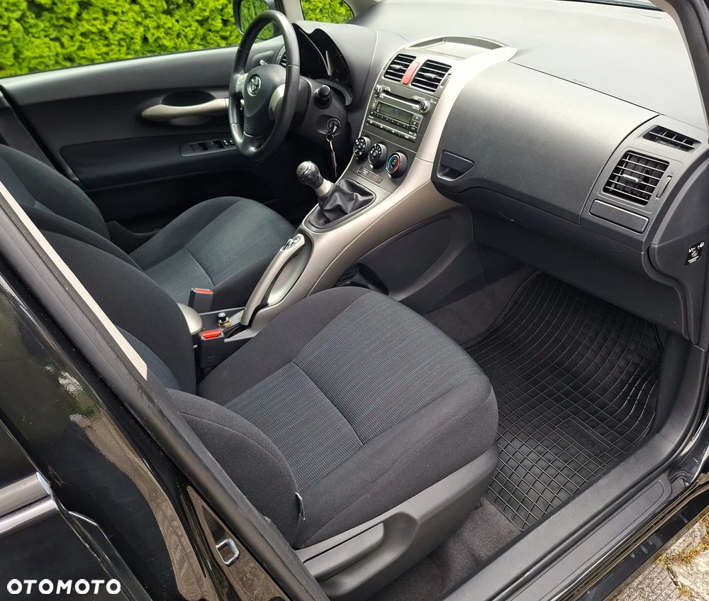 Toyota Auris 1.6 VVT-i Team - 9