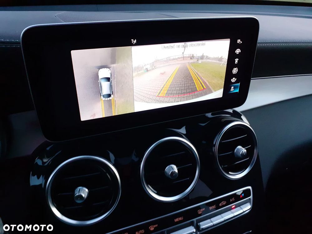 Mercedes-Benz GLC 220 d 4-Matic - 32