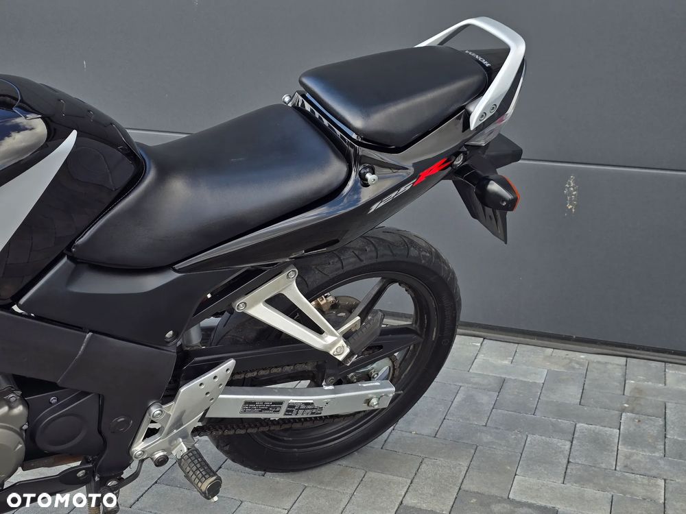 Honda CBR - 17