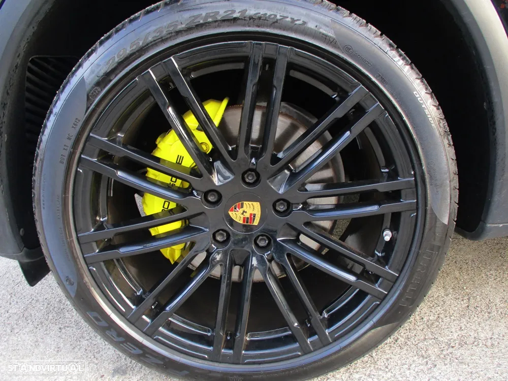 Porsche Cayenne S - 45