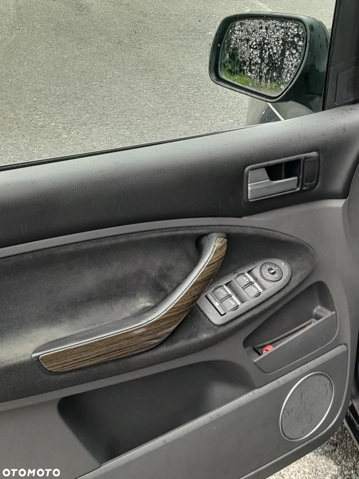 Ford C-MAX 2.0 TDCi DPF Ghia - 17