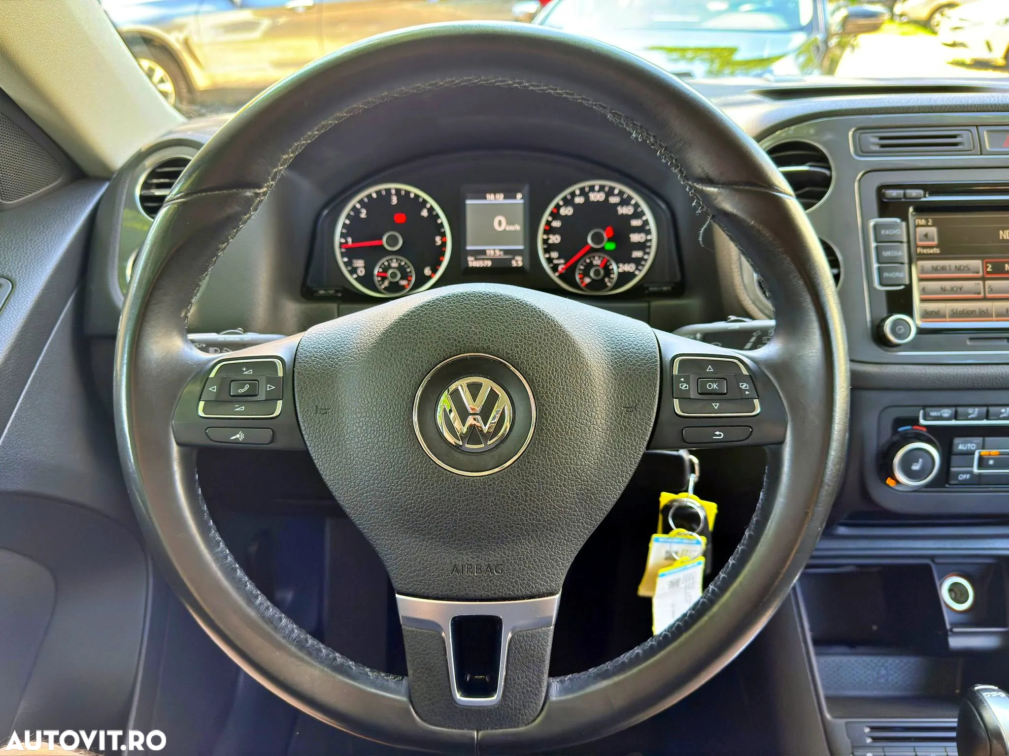 Volkswagen Tiguan 2.0 TDI 4Motion DSG Sport & Style - 6