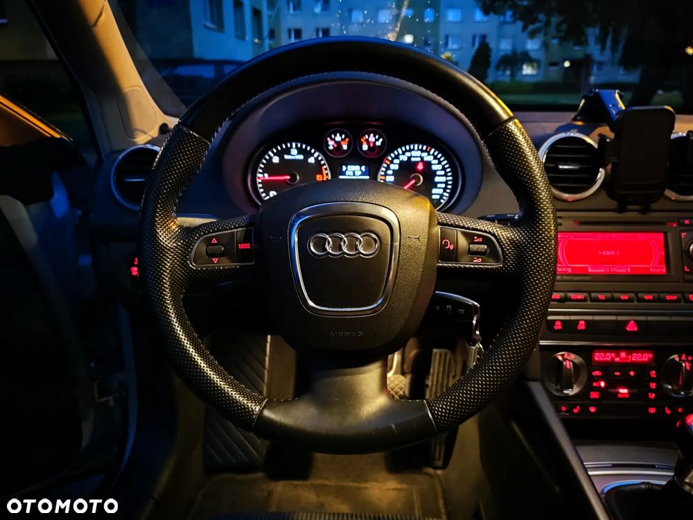 Audi A3 Sportback 2.0 TDI DPF Ambiente - 19