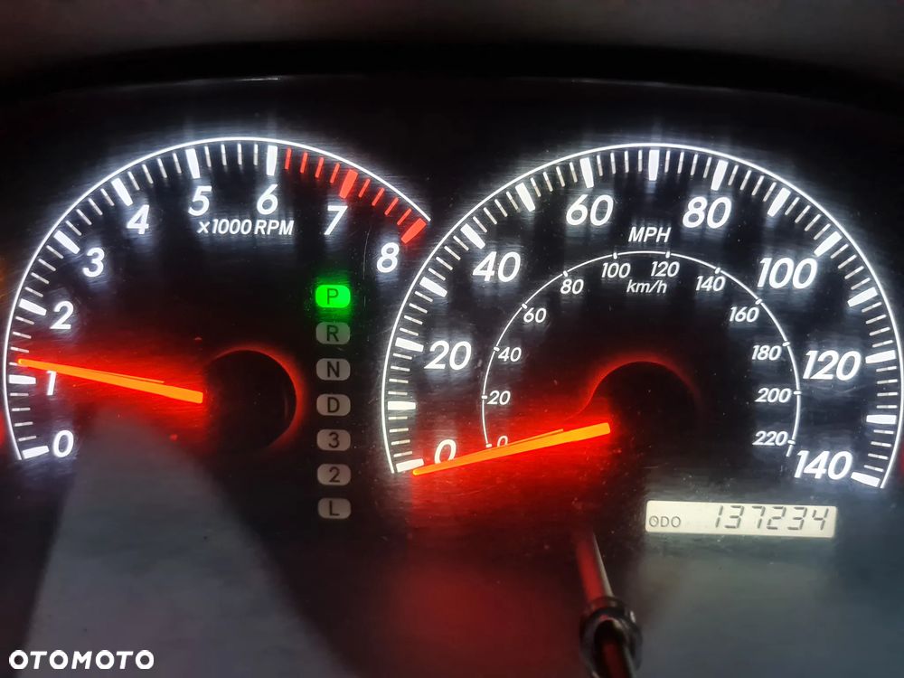 Toyota Camry 2.4 XLE - 5