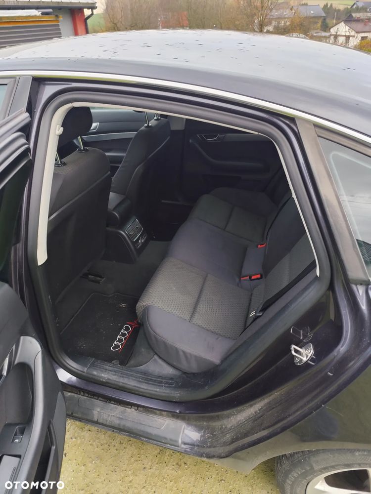 Audi A6 Limousine 2.4 - 7
