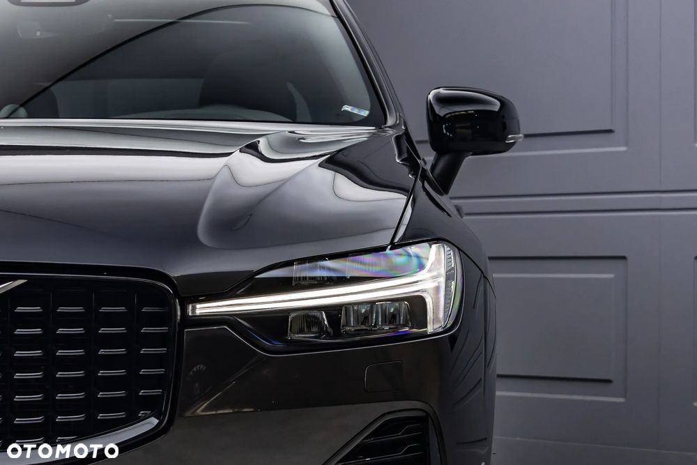 Volvo XC 60 B5 B AWD Ultimate Dark - 8
