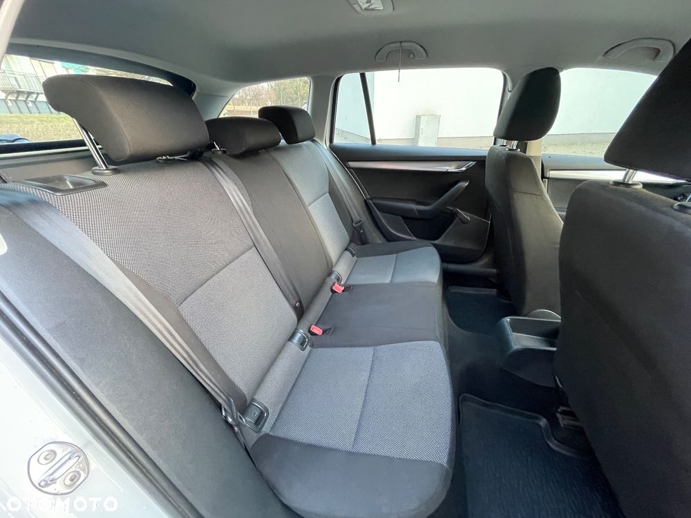 Skoda Octavia 1.6 TDI Ambition - 29