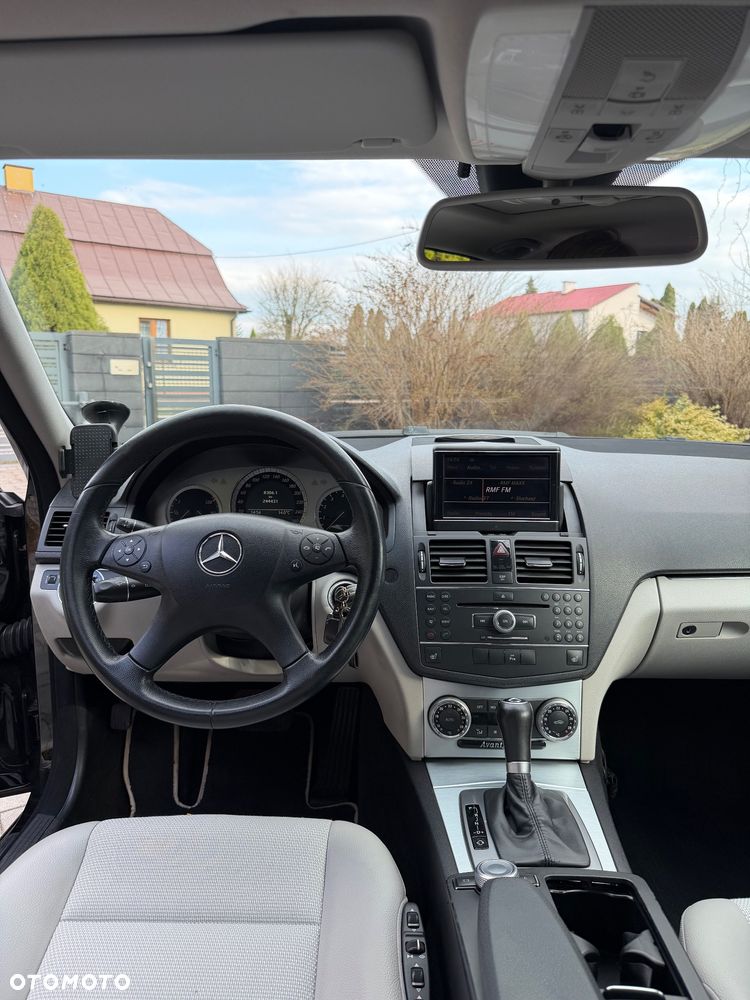 Mercedes-Benz Klasa C 280 7G-TRONIC Avantgarde - 23