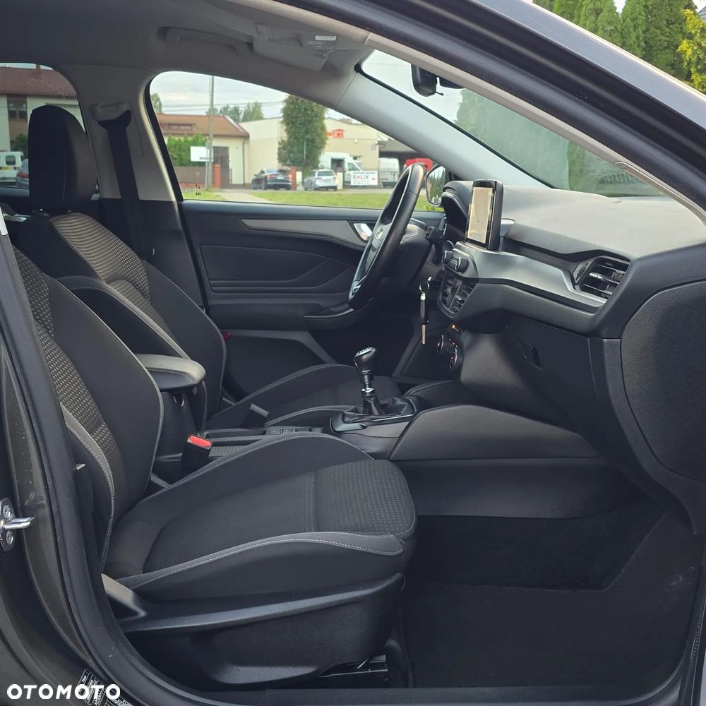 Ford Focus SW 1.0 EcoBoost Hybrid TITANIUM X - 25