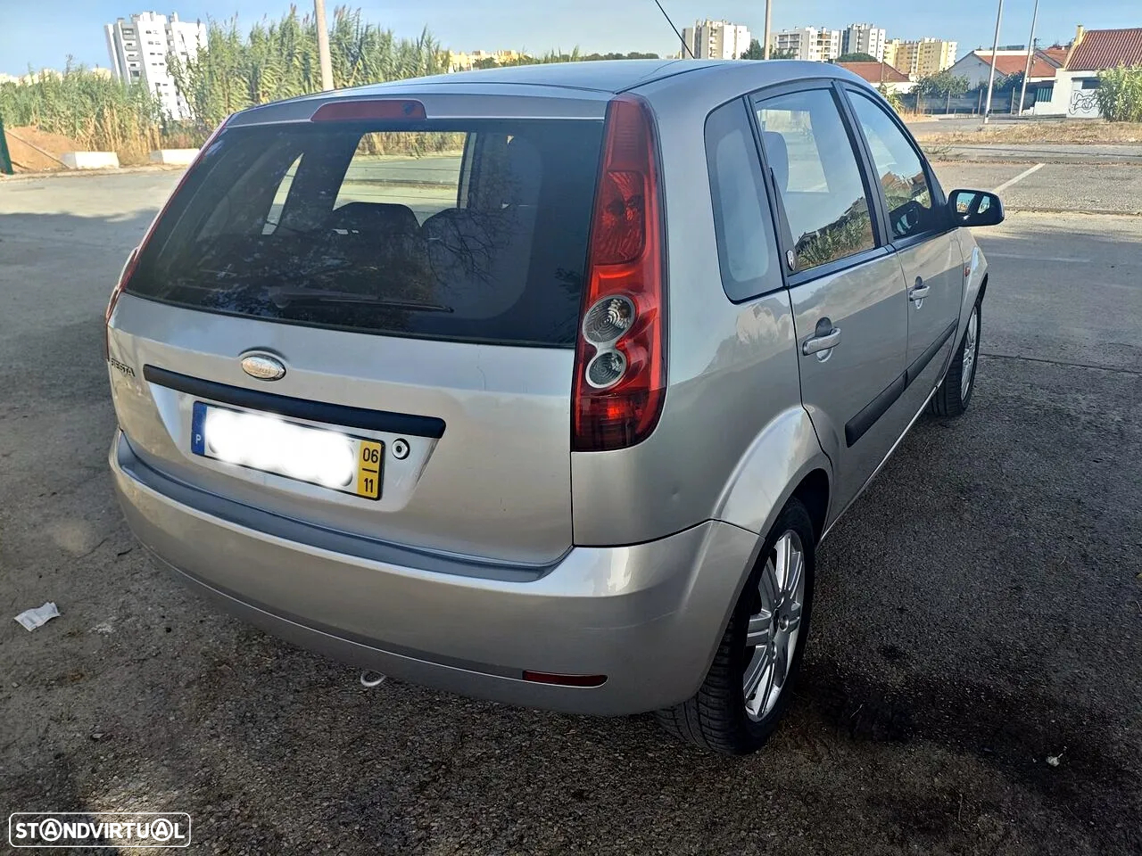 Ford Fiesta 1.25 Ghia - 8