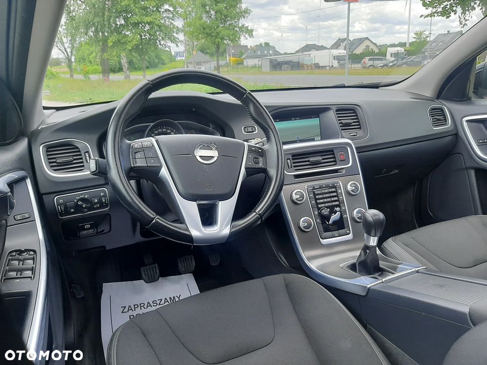 Volvo V60 D2 R-Design Momentum - 18