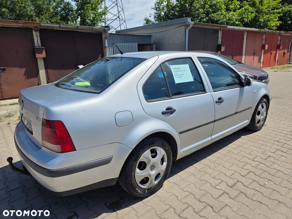 Volkswagen Bora 1.9 TDI Comfortline - 9
