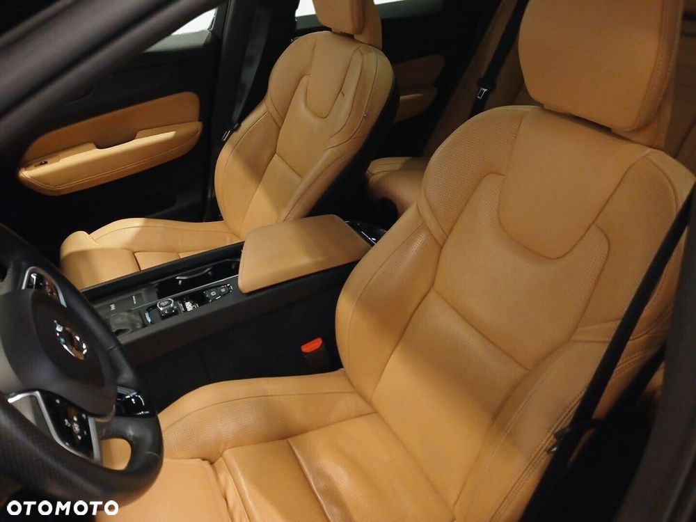 Volvo XC 60 D5 AWD Inscription - 16