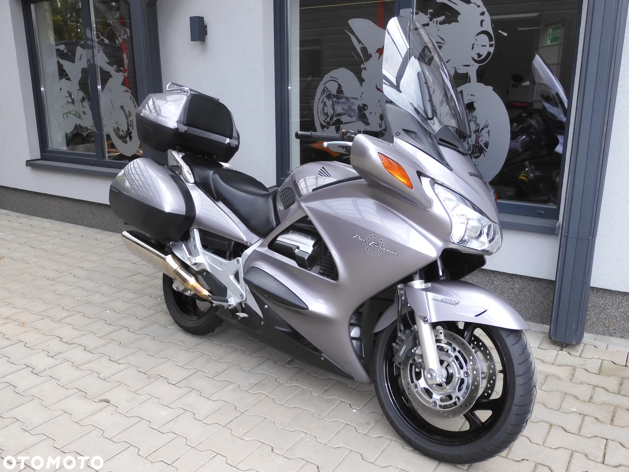 Honda ST - 4