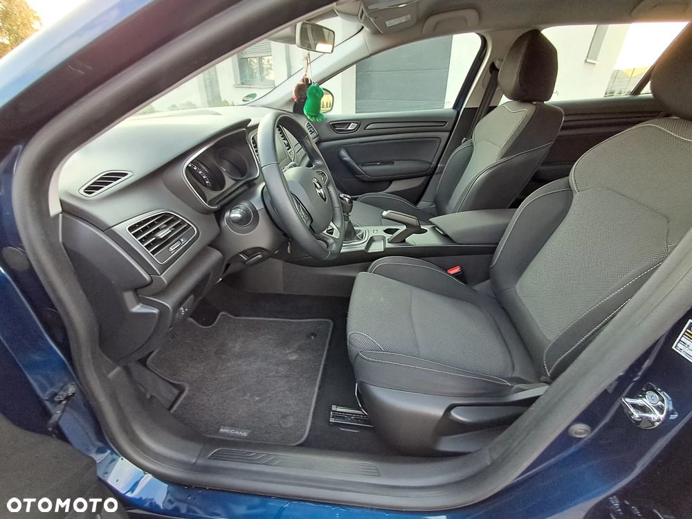 Renault Megane ENERGY TCe 100 LIFE - 17