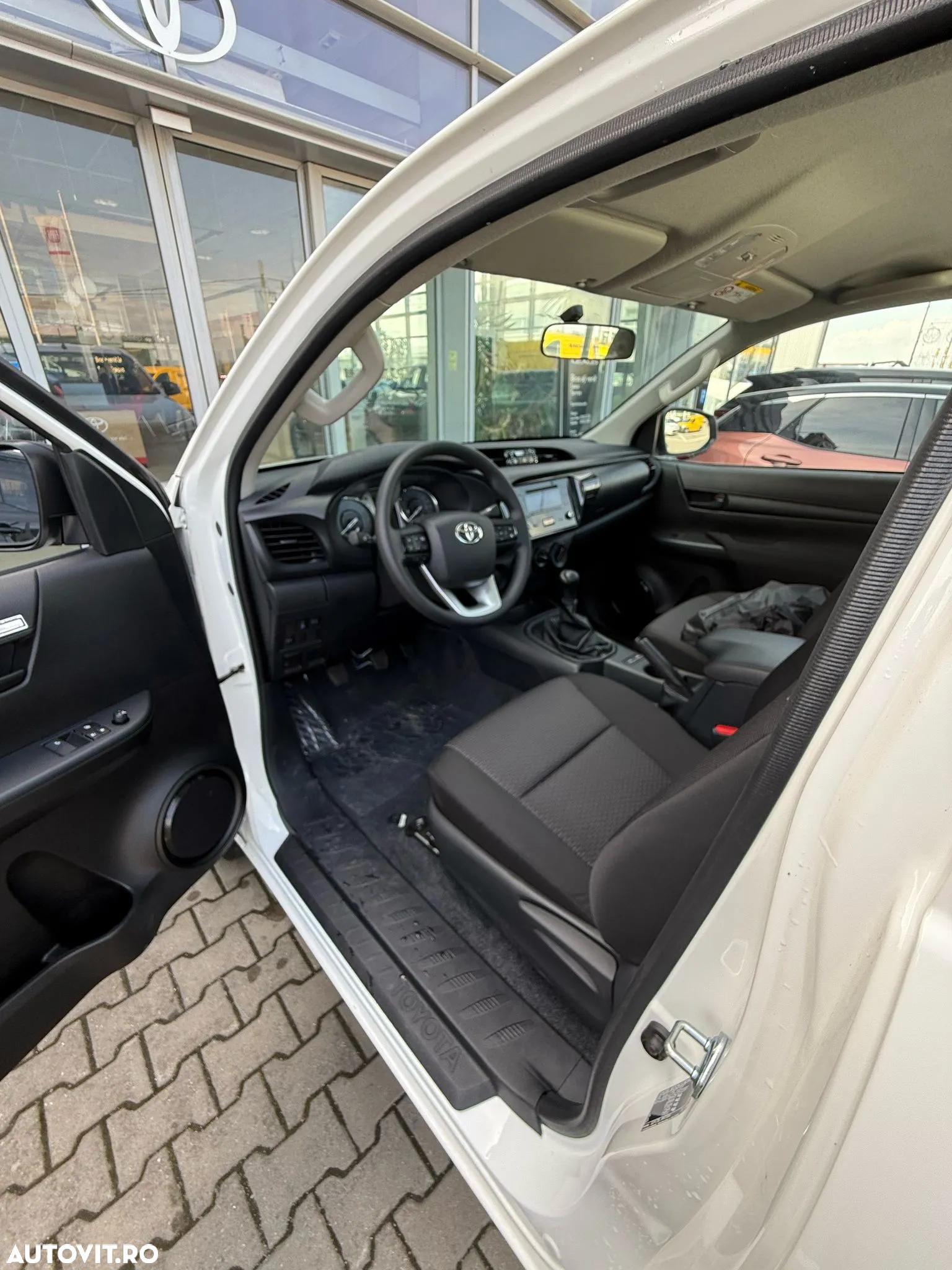 Toyota Hilux - 6