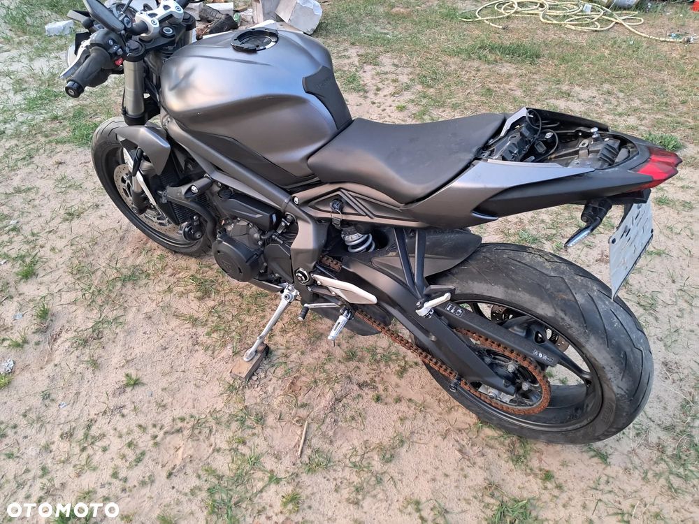 Triumph Street Triple - 3