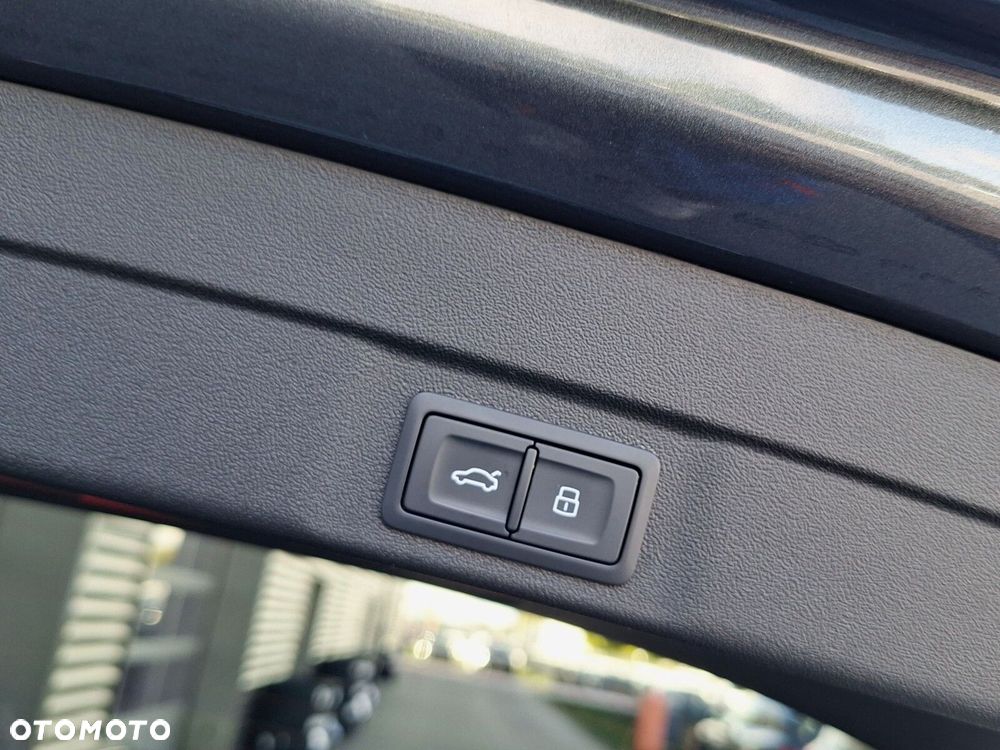 Audi A6 Avant e-Hybrid 270 kW Quattro S tronic - 31