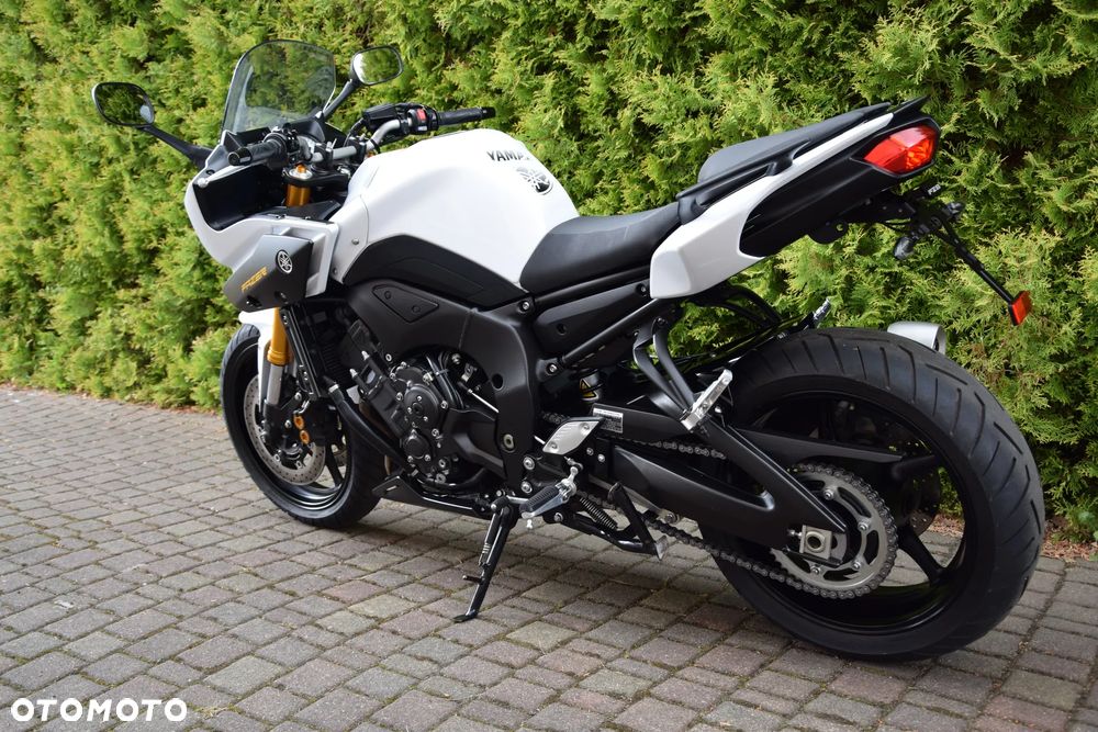 Yamaha FZ8 - 4